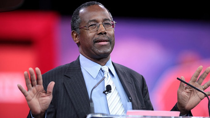 Ben Carson: If Muslims Love America They Must Be 'Schizophrenic'