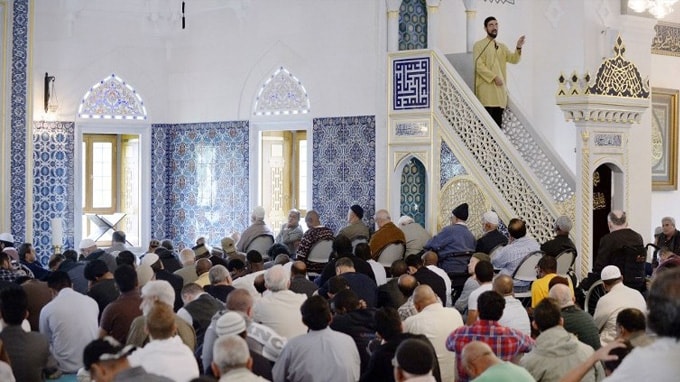 Largest-US-Muslim-center-targets-spike-in-Islamophobia Islamophobia haunts the Muslims of Lanham, Maryland — 30 minutes north of the US capital — as the country’s divisive election campaign fuels fears already heightened by Islamic State group attacks in Brussels and Paris.