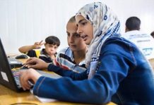 Coding classes open new doors for Syrian refugees