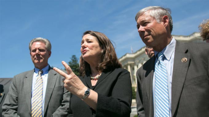 Health Bill Packed With ‘Goodies’ for Big Pharma Health Bill Packed With ‘Goodies’ for Big Pharma