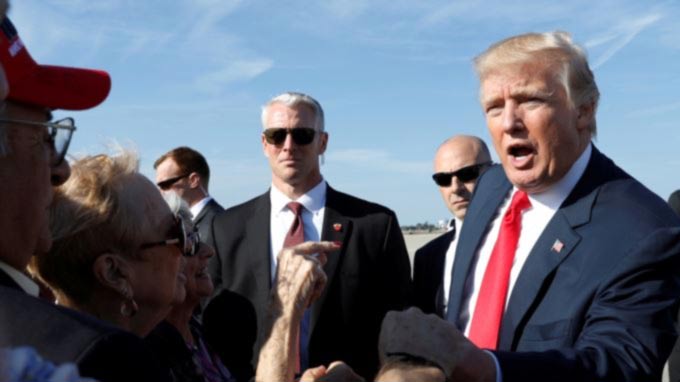 Trump Rips ‘Fake News’ Media Again Ahead of Florida Rally