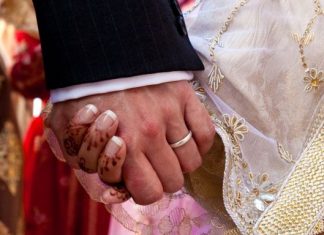 Muslim woman writes Halal guide to ‘mind-blowing’ sex