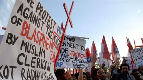 Pakistan: Teenager detained over blasphemy