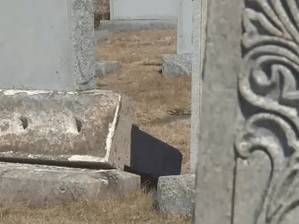 Muslim Charity Gives $5K To Repair Vandalized Jewish Cemetery