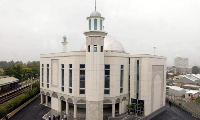 Man pleads guilty to London mosque bomb plot Man pleads guilty to London mosque bomb plot